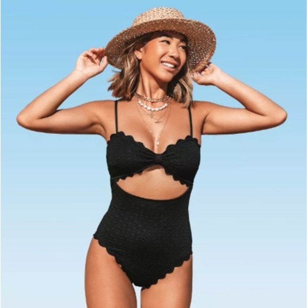 Cupshe Black Textured Scalloped One Piece Swimsuit Cutout Monokini Small NEW